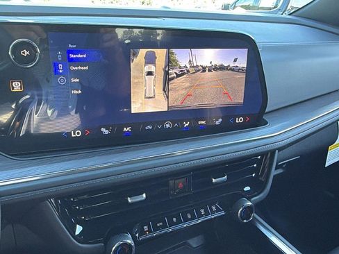 New 2026 Chevrolet Suburban Z71 w/ Z71 Off-Road Package AWD/4WD image 30