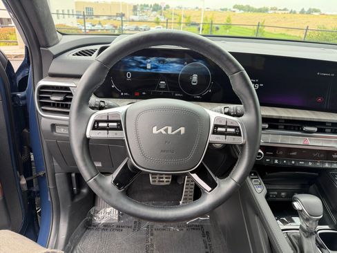Used 2025 Kia Telluride SX Prestige AWD/4WD image 9