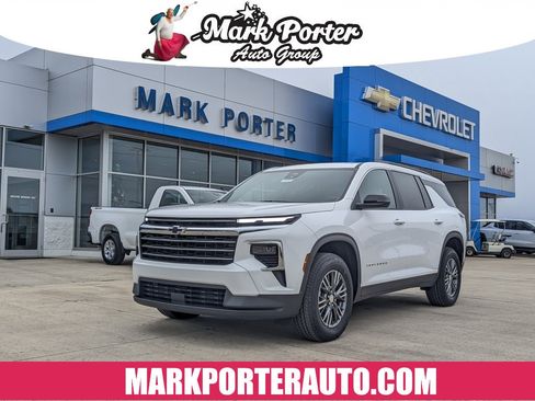 New 2026 Chevrolet Traverse LT w/ LPO, Floor Liner Package image 1