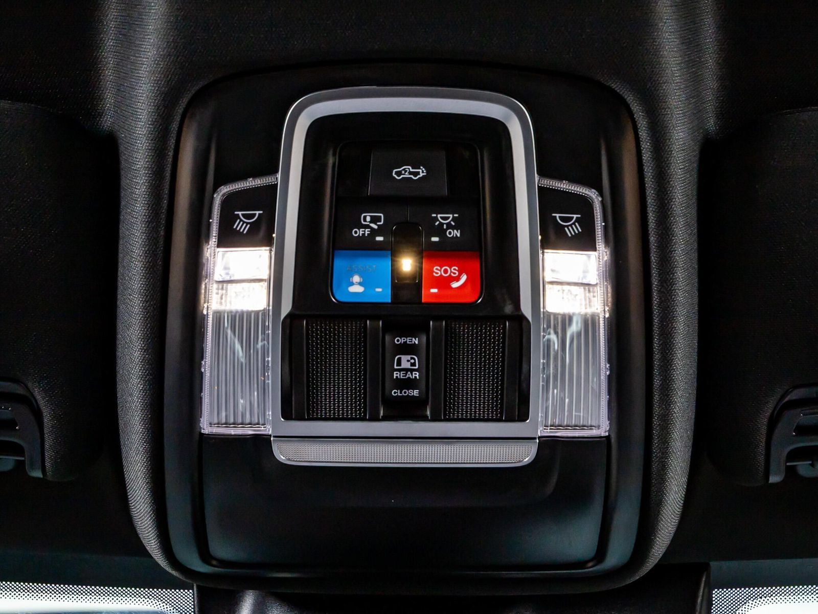 Used 2025 RAM 3500 Laramie AWD/4WD image 26