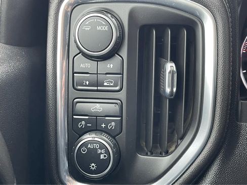 Used 2021 Chevrolet Silverado 1500 LT image 18