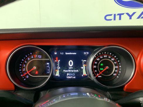 Used 2020 Jeep Wrangler Rubicon AWD/4WD image 22