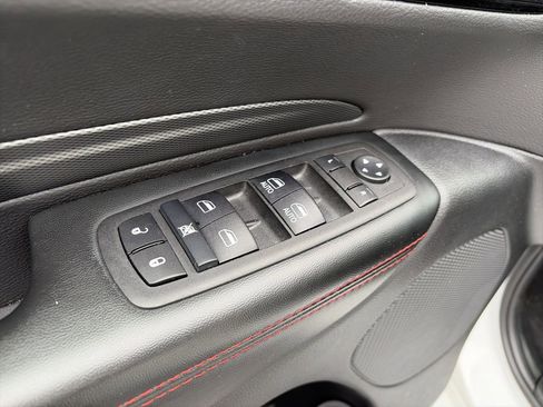 Used 2025 Dodge Durango GT RWD image 25