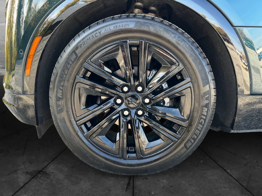 Used 2024 Cadillac Lyriq Luxury w/ LPO, Floor Liner Package RWD image 14