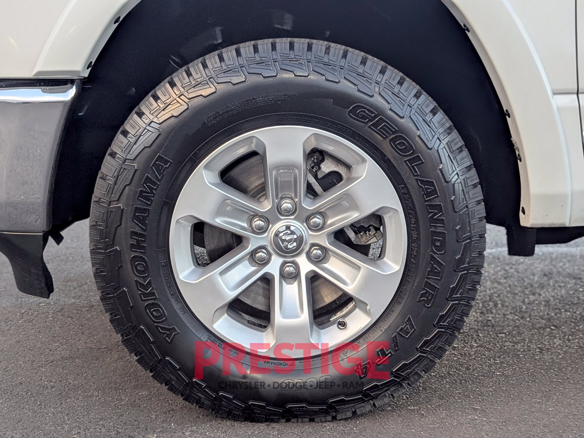 Used 2021 RAM 1500 Laramie w/ Advanced Safety Group AWD/4WD image 14