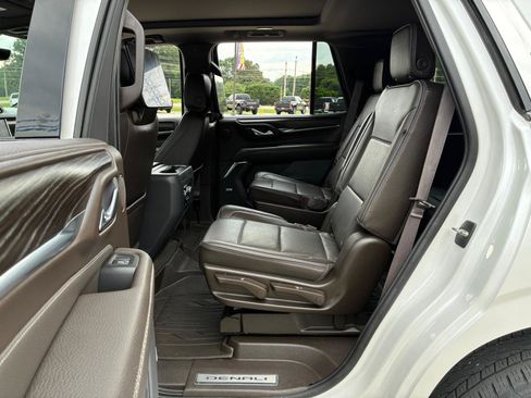 Used 2021 GMC Yukon Denali w/ Denali Premium Package AWD/4WD image 35