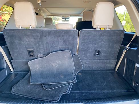 Used 2024 Ford Expedition Limited image 8