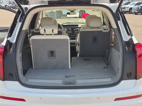 Certified 2024 Cadillac XT6 Premium Luxury AWD/4WD image 25