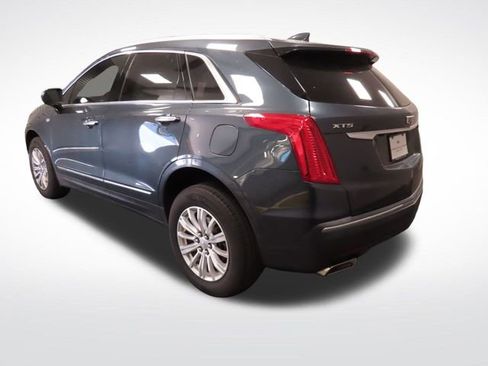 Used 2019 Cadillac XT5 FWD image 3