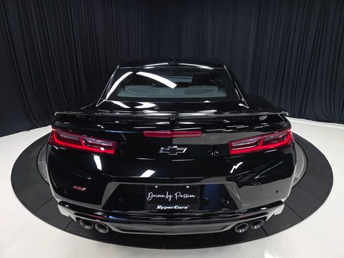 Used 2016 Chevrolet Camaro SS RWD image 12