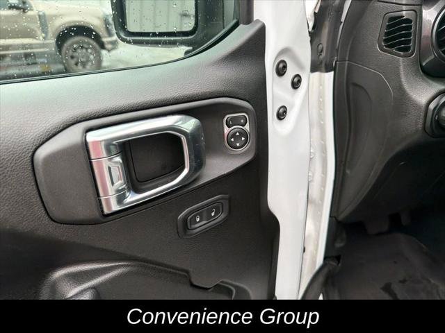 Certified 2022 Jeep Gladiator Sport AWD/4WD image 15