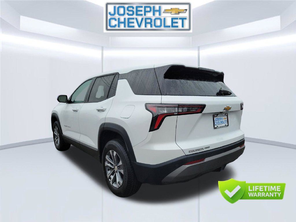 Used 2026 Chevrolet Equinox LT w/ Convenience Package II AWD/4WD image 4