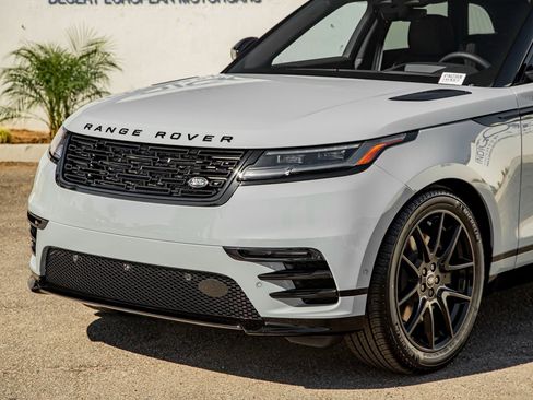 New 2026 Land Rover Range Rover Velar Dynamic SE image 2