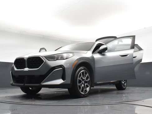 Used 2026 BMW X2 xDrive28i AWD/4WD image 29
