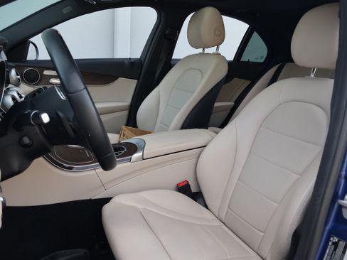 Used 2019 Mercedes-Benz C 300 Sedan image 29