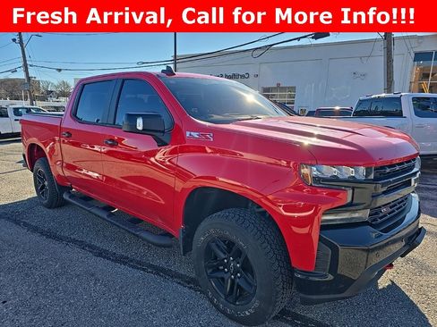 Used 2021 Chevrolet Silverado 1500 LT Trail Boss w/ Convenience Package II image 1