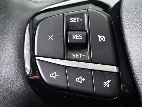 Used 2022 Ford Escape SE w/ SE Sport Appearance Package image 31