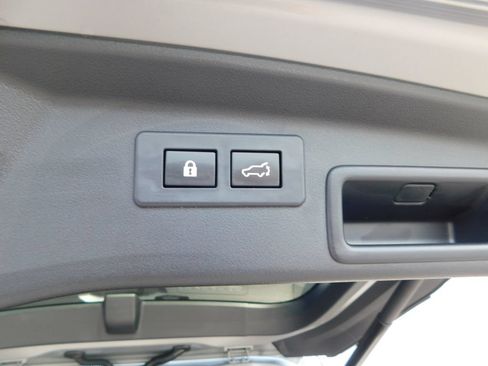 Used 2026 Subaru Outback Touring XT AWD/4WD image 25