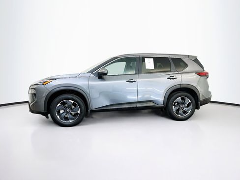 Used 2026 Nissan Rogue SV w/ Cold Weather Package image 4