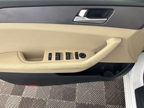 Used 2016 Hyundai Sonata SE FWD image 18