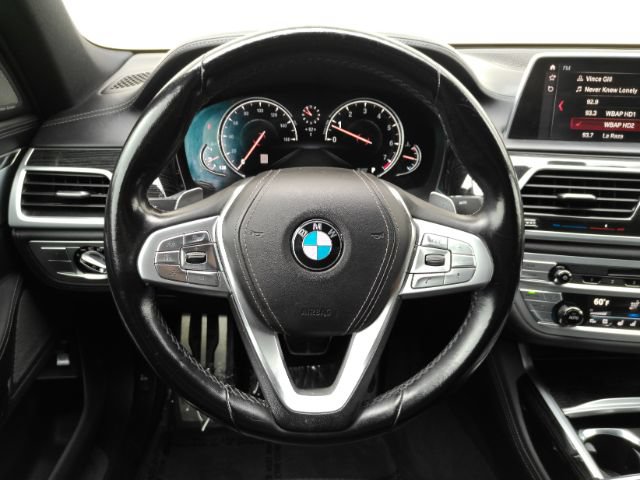 Used 2019 BMW 750i w/ Executive Package RWD image 40