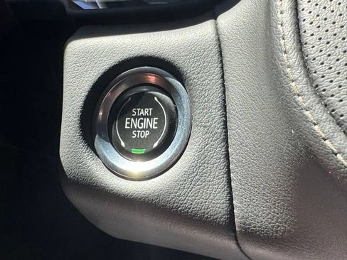 Certified 2021 Chevrolet Suburban Premier AWD/4WD image 33