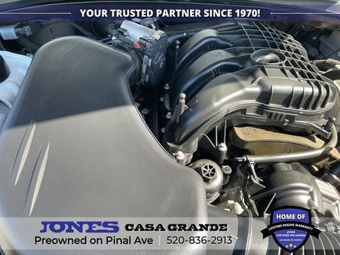 Used 2023 Chrysler 300 S RWD image 9