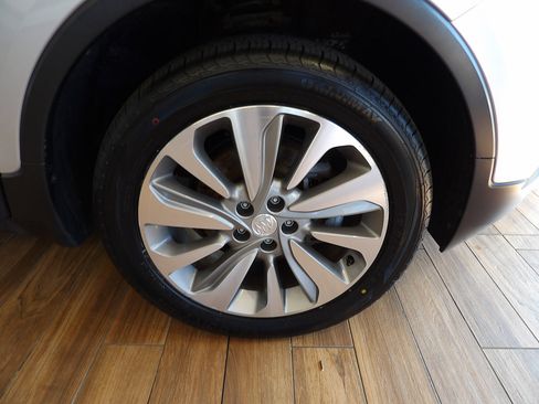 Used 2019 Buick Encore Preferred AWD/4WD image 4