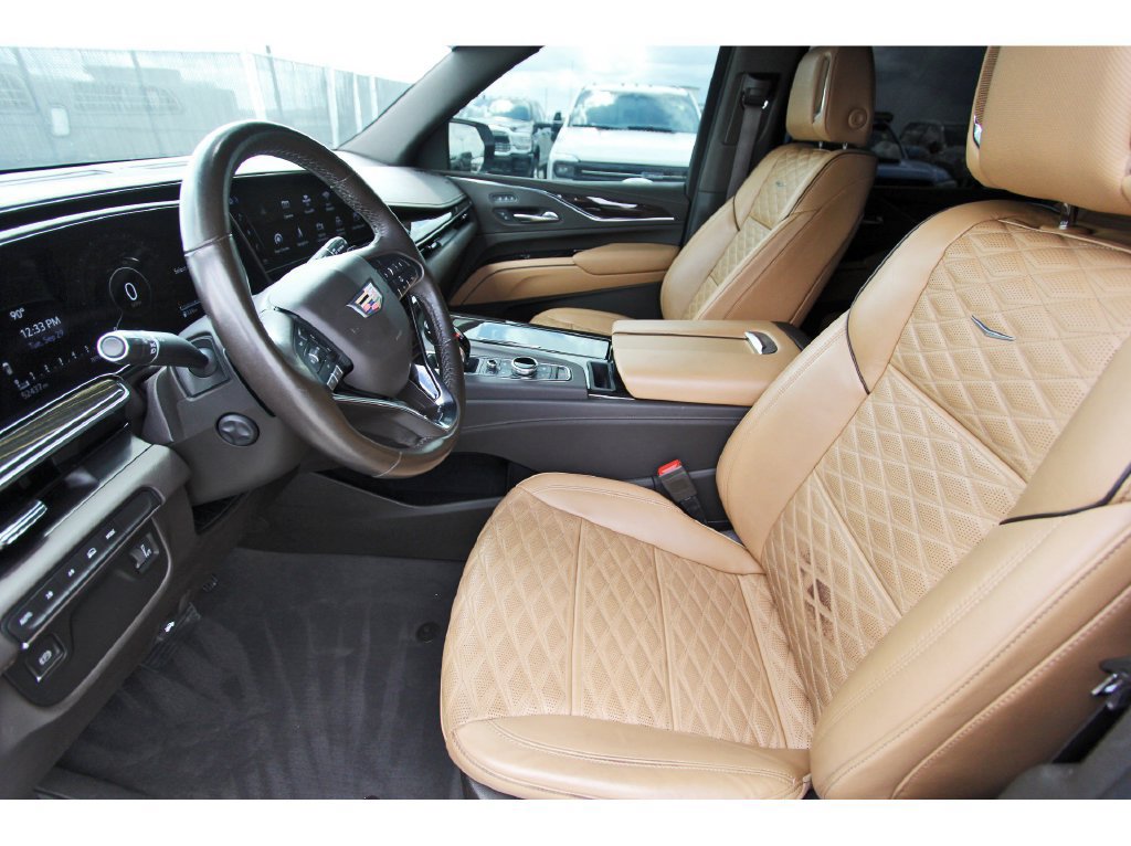 Used 2023 Cadillac Escalade ESV Premium Luxury AWD/4WD image 6