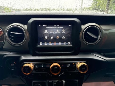 Used 2018 Jeep Wrangler Unlimited Sahara w/ Safety Group AWD/4WD image 18