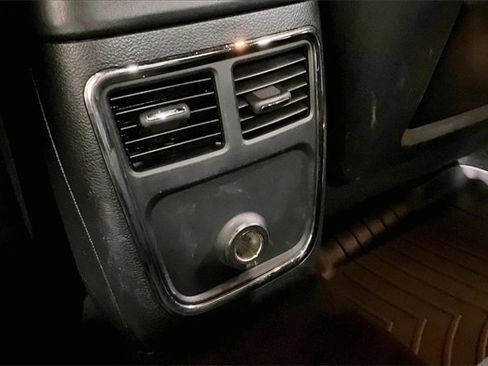 Used 2014 Dodge Charger SXT image 27