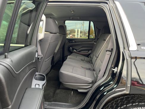 Used 2017 GMC Yukon SLE w/ SLE Value Package image 38