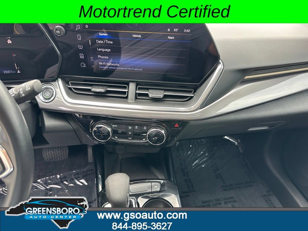 Used 2024 Chevrolet Trax ACTIV w/ Sunroof Package FWD image 27
