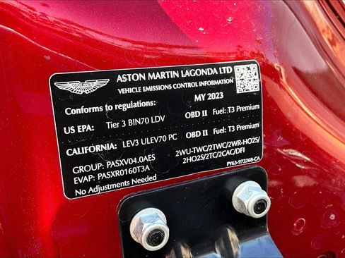 Used 2023 Aston Martin DB11 Coupe RWD image 28