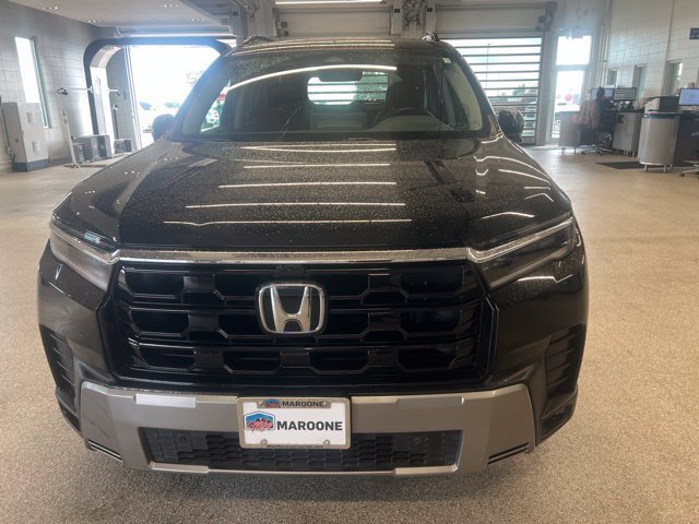 Used 2026 Honda Pilot Touring image 2