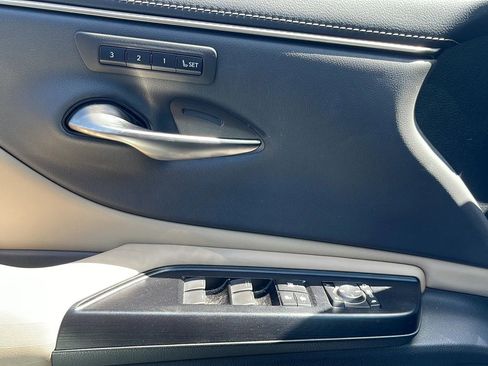 Used 2020 Lexus ES 350 w/ Accessory Package FWD image 20