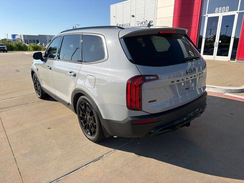 Used 2022 Kia Telluride EX w/ EX Premium Package AWD/4WD image 3