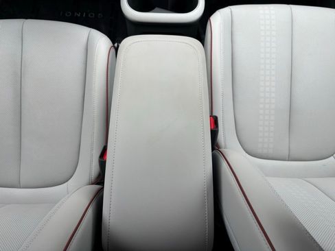 Used 2023 Hyundai Ioniq 5 Limited image 14