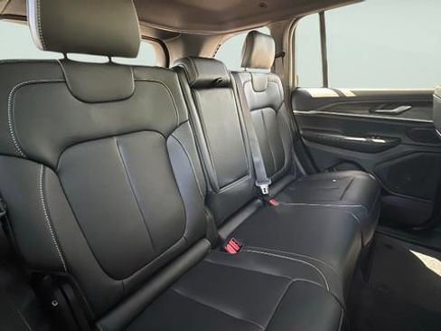 New 2026 Jeep Grand Cherokee Limited AWD/4WD image 26