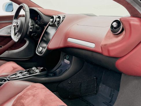 Used 2021 McLaren GT RWD image 14