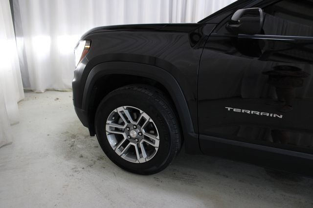 Used 2025 GMC Terrain Elevation AWD/4WD image 30