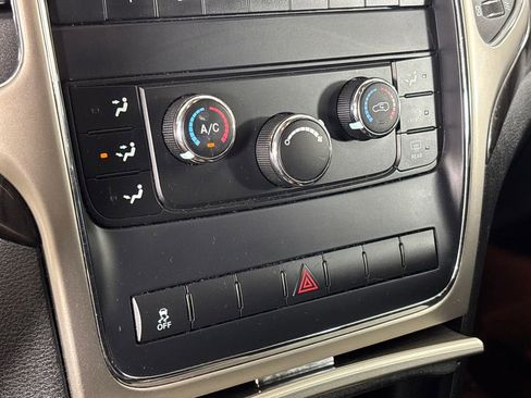 Used 2012 Jeep Grand Cherokee Laredo image 19