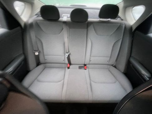 Used 2025 Kia K4 LXS image 38