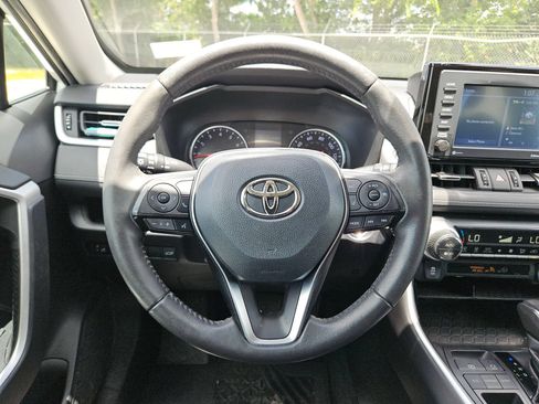 Used 2021 Toyota RAV4 XLE Premium FWD image 20