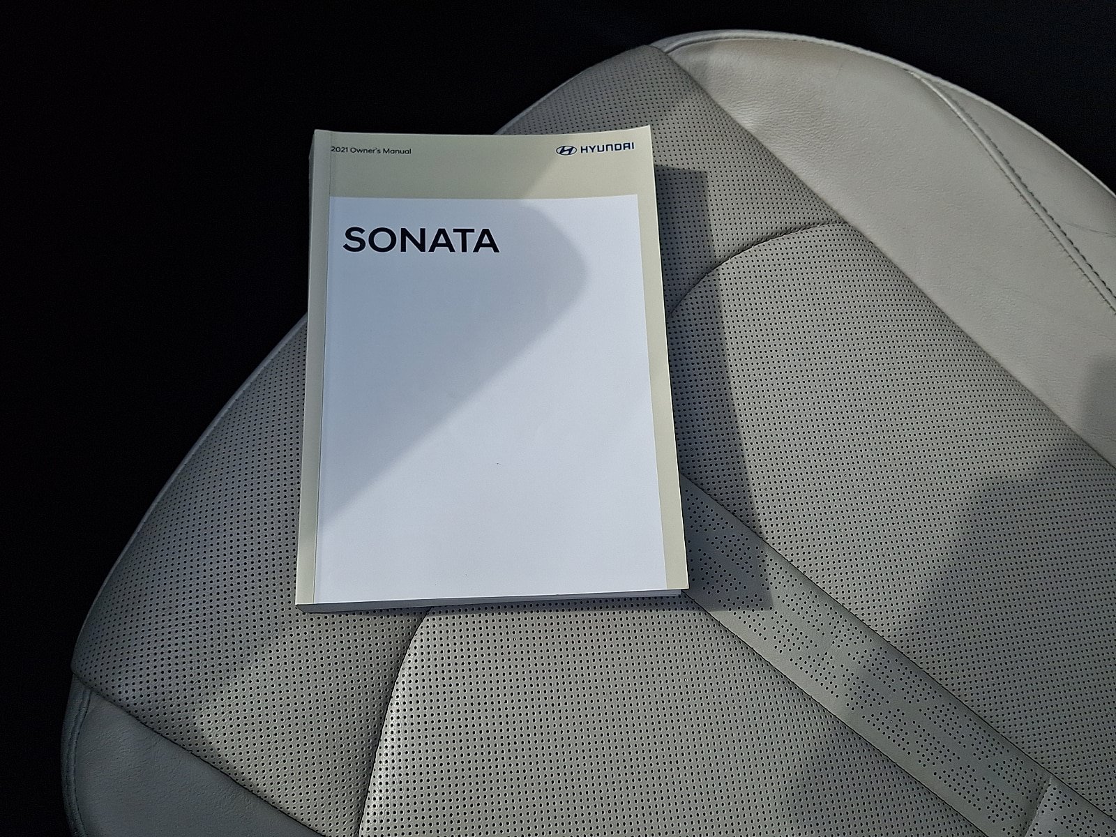 Used 2021 Hyundai Sonata Limited w/ Preferred Accessory Package FWD image 30