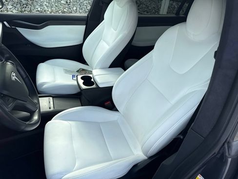 Used 2020 Tesla Model X Performance AWD/4WD image 16