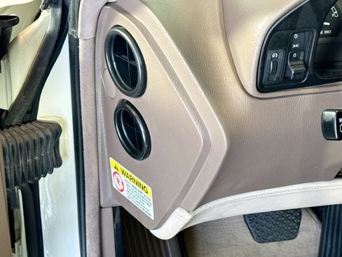 Used 1997 BMW 850Ci image 10