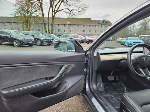 Used 2019 Tesla Model 3 Long Range image 23