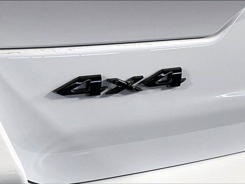 Used 2025 Jeep Grand Cherokee 4WD image 24