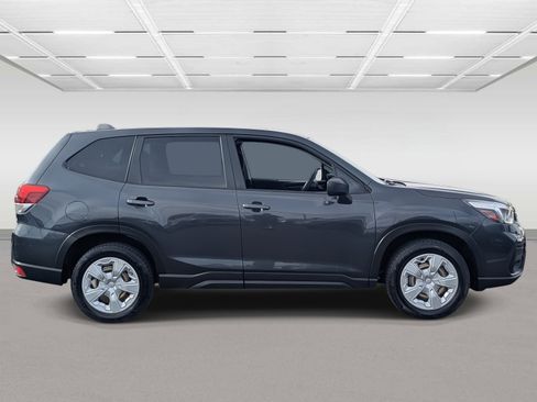 Used 2019 Subaru Forester image 7